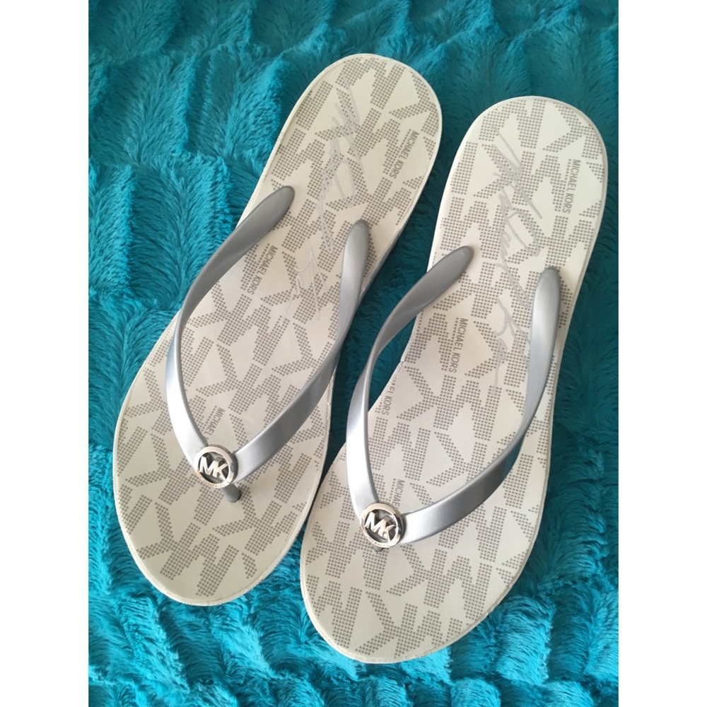 Michael Kors Silver and White Flip Flops NWT